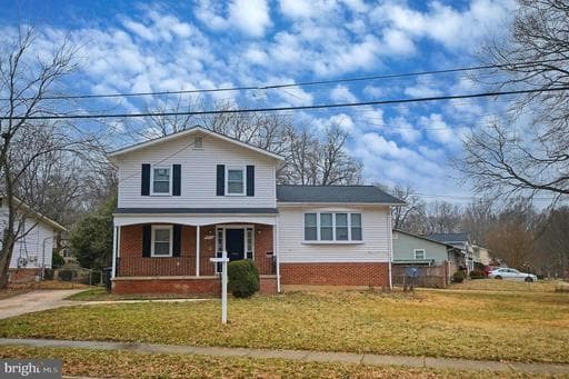 8912 KEEWATIN ROAD - Photo 1