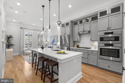 300 8TH STREET 102 - Photo 1