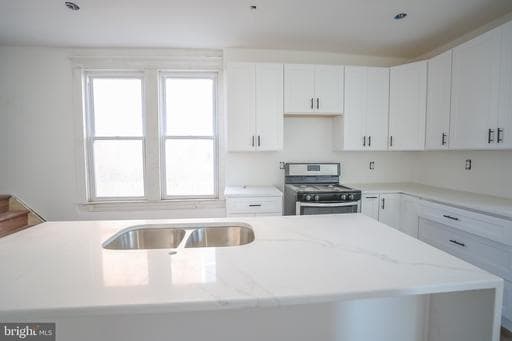 4305 GARRISON BOULEVARD - Photo 1