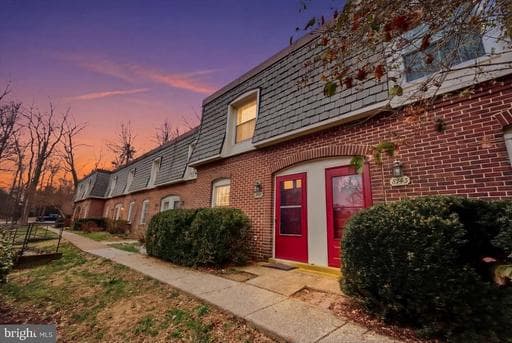8141 KINGSWAY COURT 289 - Photo 1