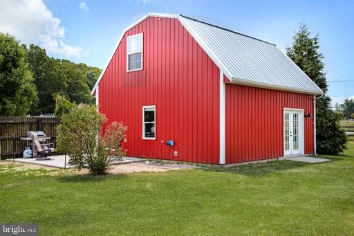 15 PATRIOT WAY - Photo 1