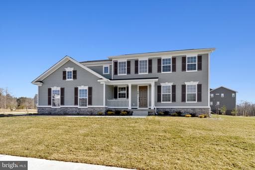 701 PINEAPPLE COURT - Photo 1