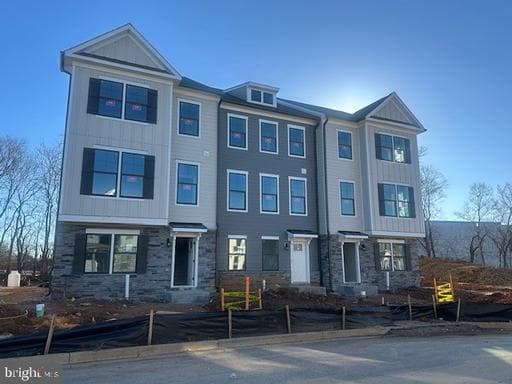 444 ENSEMBLE WAY - Photo 1