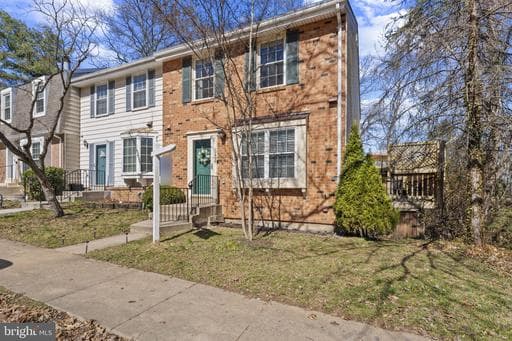 10266 Fern Pool Ct, Burke, VA 22015-3707, United States - Photo 1