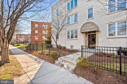 110 GALLATIN STREET 11 - Photo 1