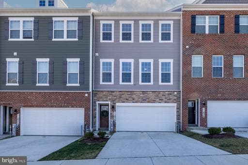 11824 WYNNIFRED PL - Photo 1