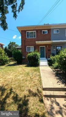 4906 WINTHROP STREET - Photo 1