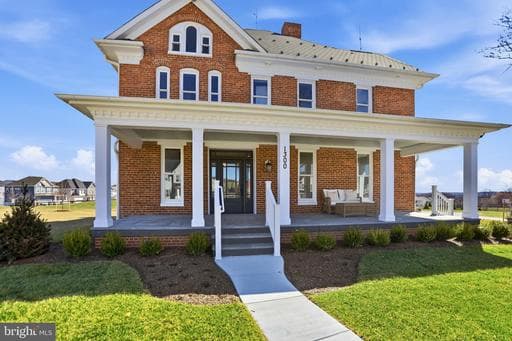 1300 POTOMAC VIEW PARKWAY - Photo 1
