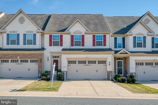 309 LENNOX DRIVE - Photo 1
