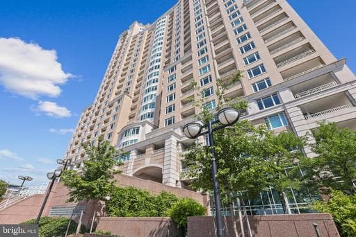 100 HARBORVIEW DRIVE 1801 - Photo 1
