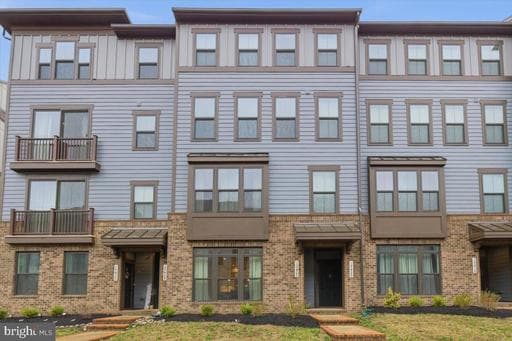 17422 Southern Shores Dr, Dumfries, VA 22026-2882, United States - Photo 1