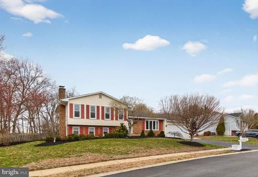 7120 TULIP COURT - Photo 1
