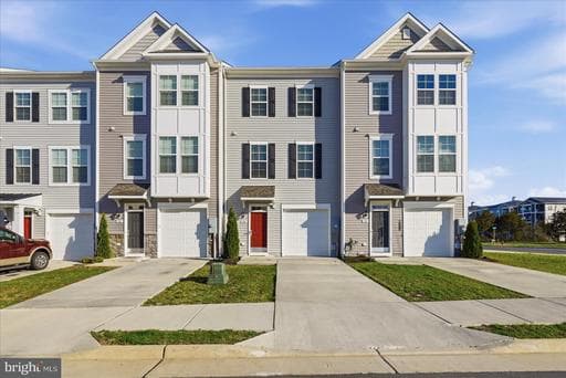 102 STRIBLING WAY - Photo 1