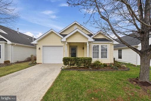 1851 MELVOR LANE - Photo 1