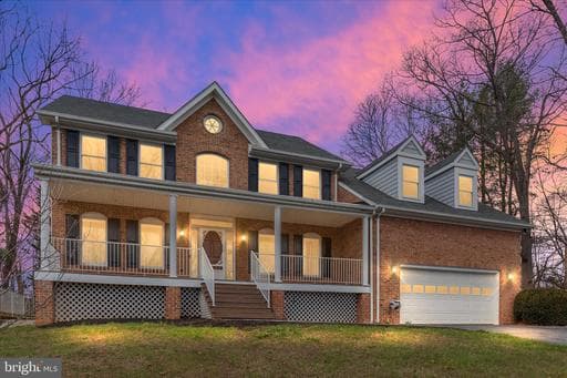 203 OAK HILL DRIVE - Photo 1