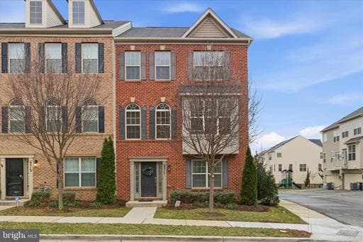 9511 SMITHVIEW PLACE - Photo 1