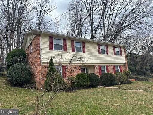 3812 Tall Oak Ct, Annandale, VA 22003-2012, United States - Photo 1