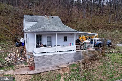 11305 CREEK ROAD - Photo 1