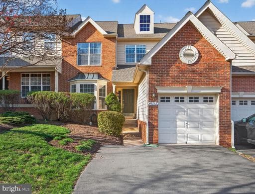 43262 SOMERSET HILLS TERRACE - Photo 1
