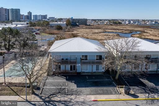 123 JAMESTOWN ROAD D - Photo 1