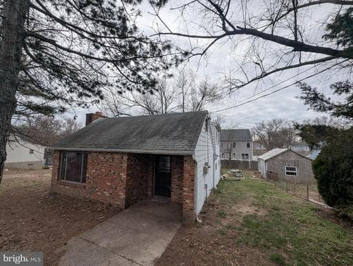 809 203RD STREET - Photo 1