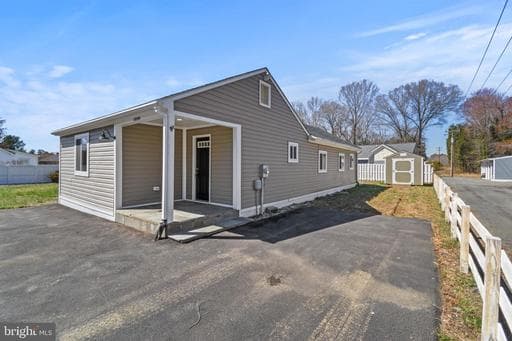 10349 GORDON AVENUE - Photo 1