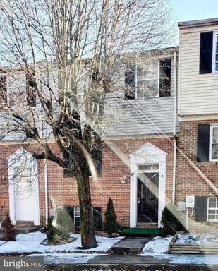 5 Cartwright Ct, Rosedale, MD 21237-3932, United States - Photo 1