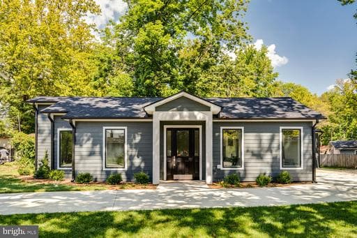 13711 Joyce Rd, Woodbridge, VA 22191-1420, United States