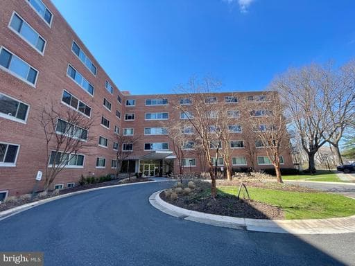 5100 DORSET AVENUE 314 - Photo 1