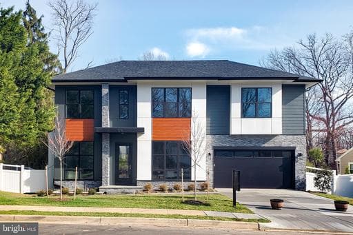 125 CASMAR STREET - Photo 1