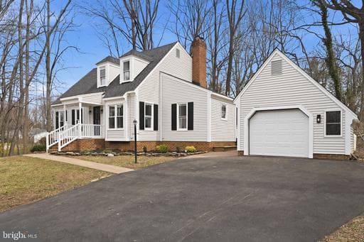 7087 WESTMORELAND DRIVE - Photo 1