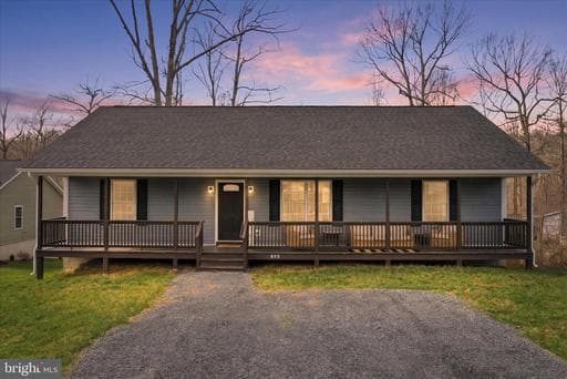 605 WESTERN LANE - Photo 1