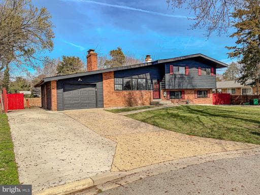 5504 WESTMINSTER COURT - Photo 1