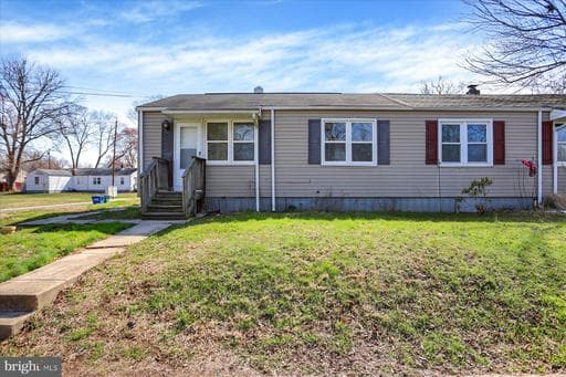 70 SWAN STREET - Photo 1