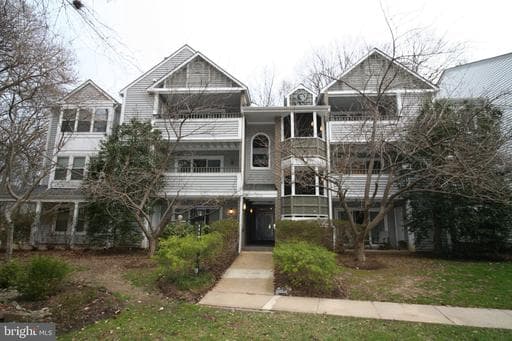 7718 Lafayette Forest Dr, Annandale, VA 22003-6348, United States