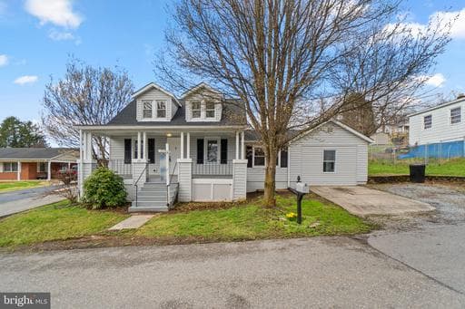 19 BRENT STREET - Photo 1