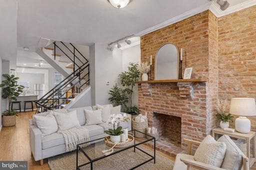 1628 S CHARLES STREET - Photo 1