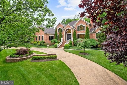 1102 Mill Rdg, McLean, VA 22102-2157, United States - Photo 1
