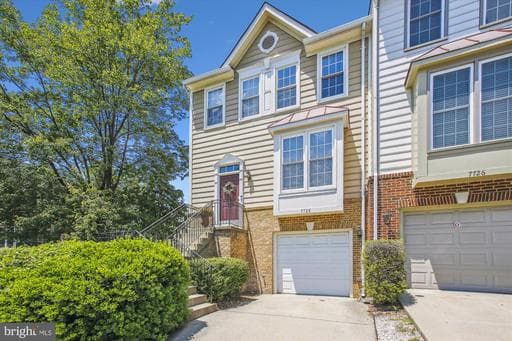 7728 Hickory Glen Way, Springfield, VA 22153-3409, United States - Photo 1