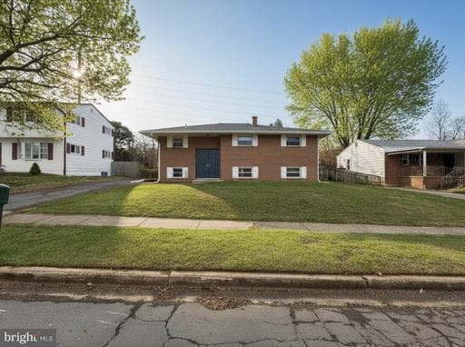303 MACKINTOSH DRIVE - Photo 1