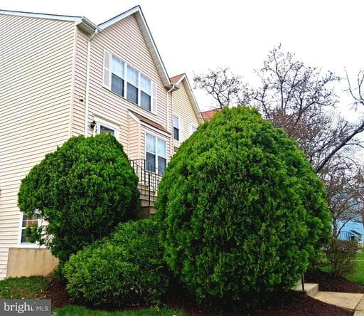 121 FIRETHORN COURT 11-5