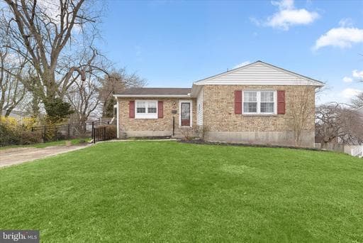125 NORTHWAY ROAD - Photo 1