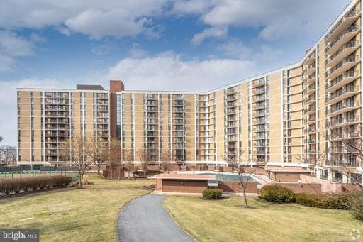 6800 FLEETWOOD ROAD 818 - Photo 1