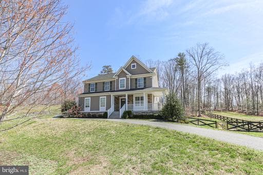 31 PINEWOOD ROAD - Photo 1