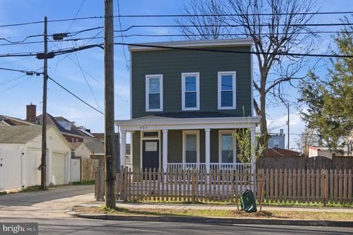 621 MALCOLM X AVENUE - Photo 1