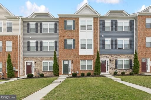 2707 Princess Victoria Way, Bowie, MD 20721-2439, United States