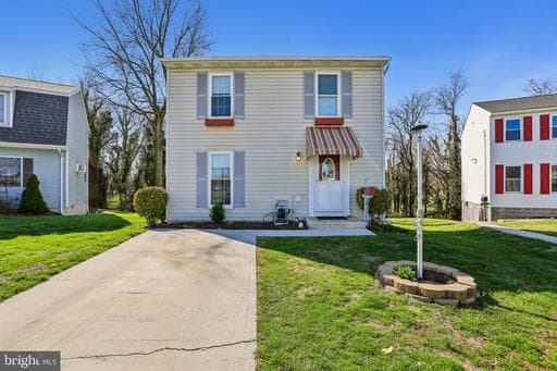 1254 PINECREST AVENUE - Photo 1