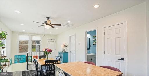711 60TH AVENUE - Photo 1