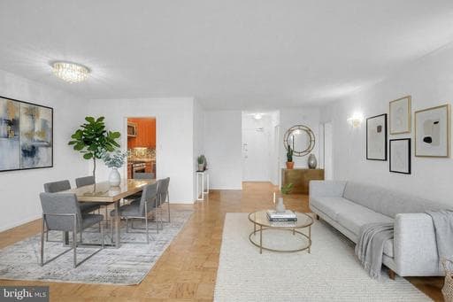 5500 FRIENDSHIP BOULEVARD 1128N - Photo 1