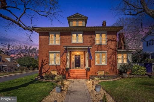 222 W PARK AVENUE - Photo 1